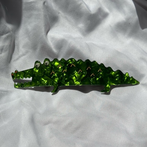 Gentle Thrills Accessories - 🐊 Gentle Thrills Alligator Clip 🐊💚